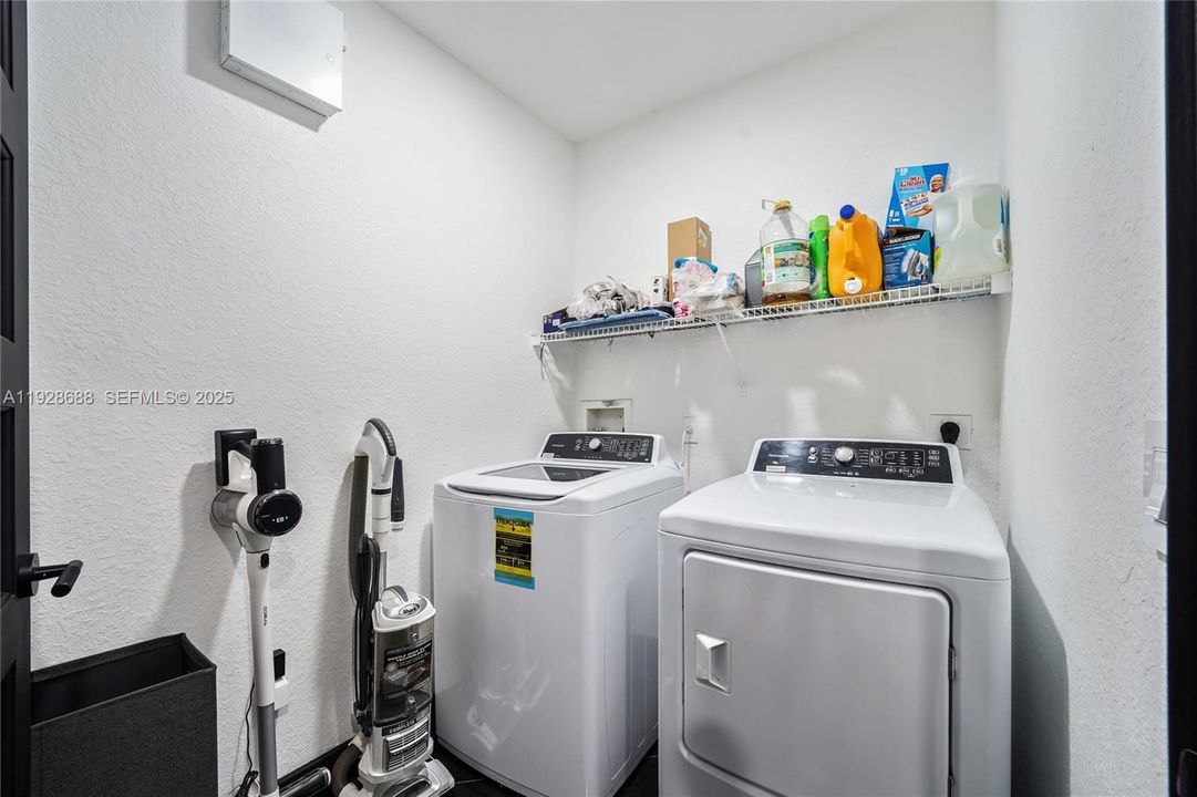 En Venta: $420,000 (3 camas, 2 baños, 1536 Pies cuadrados)