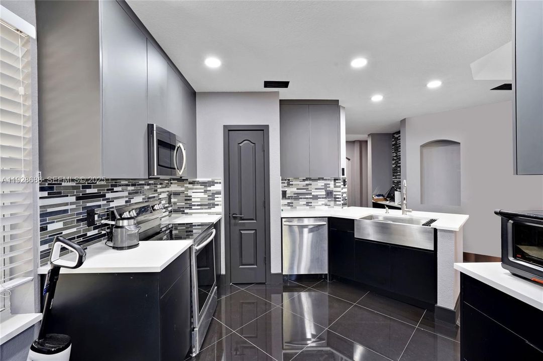 En Venta: $420,000 (3 camas, 2 baños, 1536 Pies cuadrados)