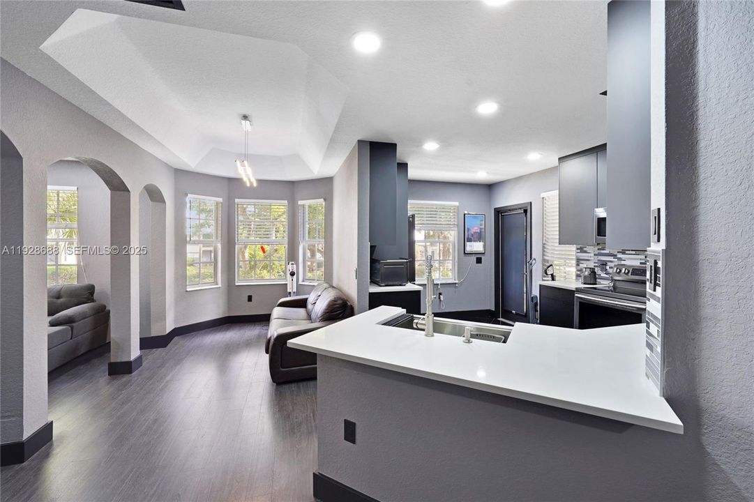 En Venta: $420,000 (3 camas, 2 baños, 1536 Pies cuadrados)