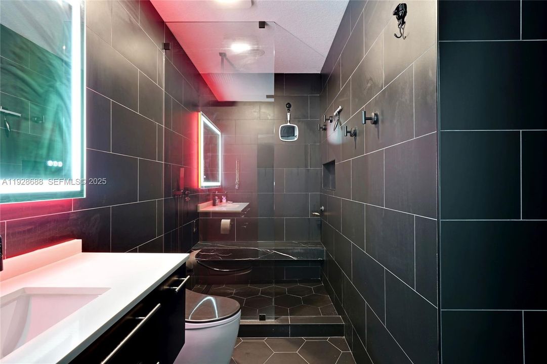 En Venta: $420,000 (3 camas, 2 baños, 1536 Pies cuadrados)