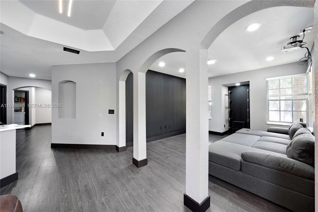 En Venta: $420,000 (3 camas, 2 baños, 1536 Pies cuadrados)