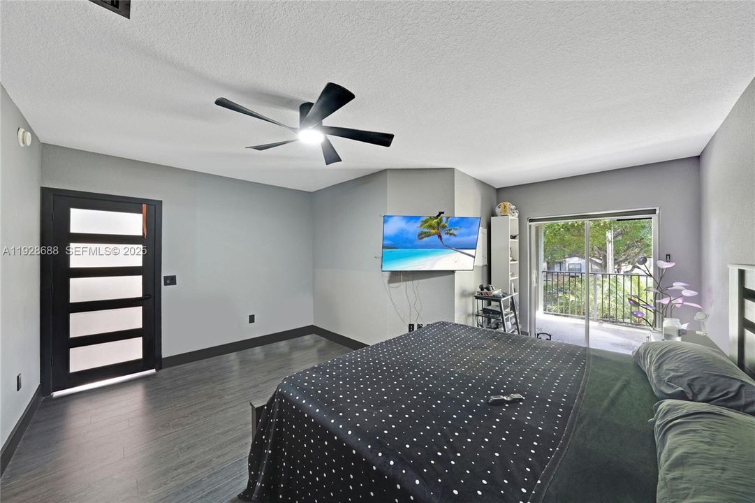 En Venta: $420,000 (3 camas, 2 baños, 1536 Pies cuadrados)