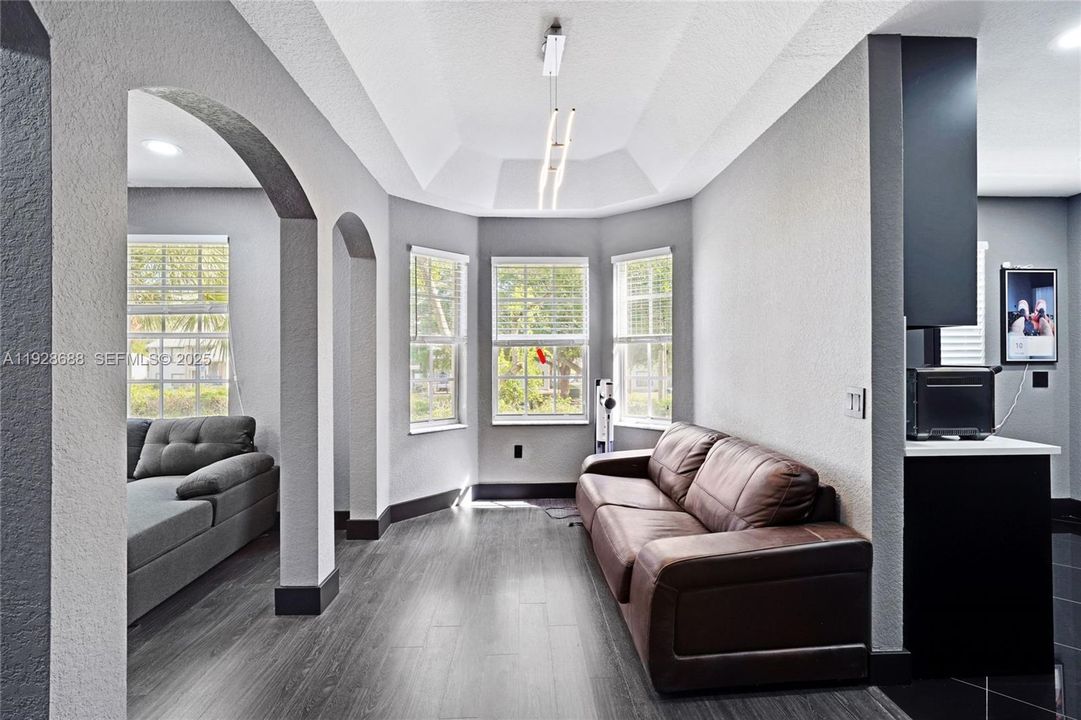 En Venta: $420,000 (3 camas, 2 baños, 1536 Pies cuadrados)