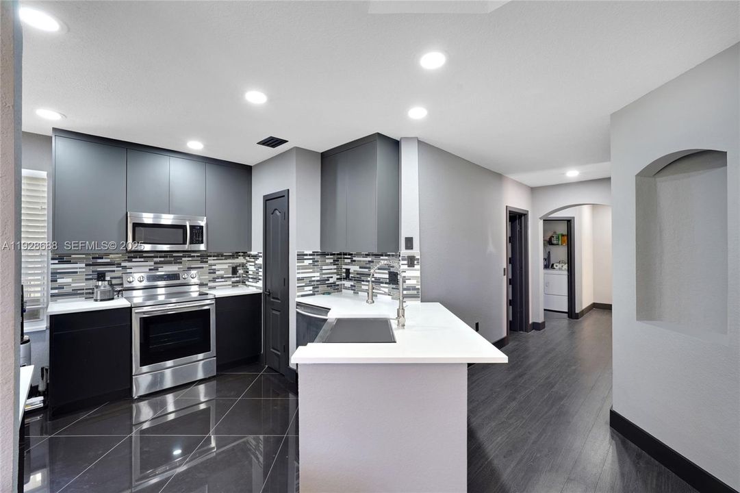 En Venta: $420,000 (3 camas, 2 baños, 1536 Pies cuadrados)