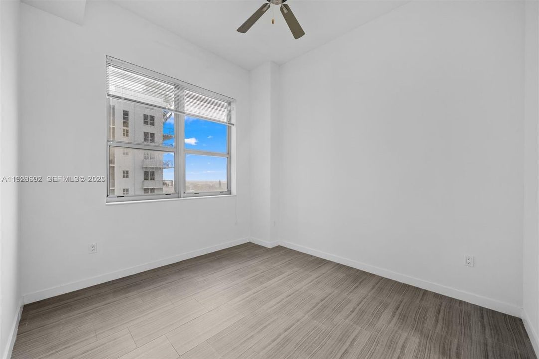 For Rent: $2,700 (1 beds, 1 baths, 672 Square Feet)