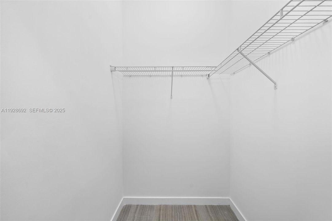 For Rent: $2,700 (1 beds, 1 baths, 672 Square Feet)