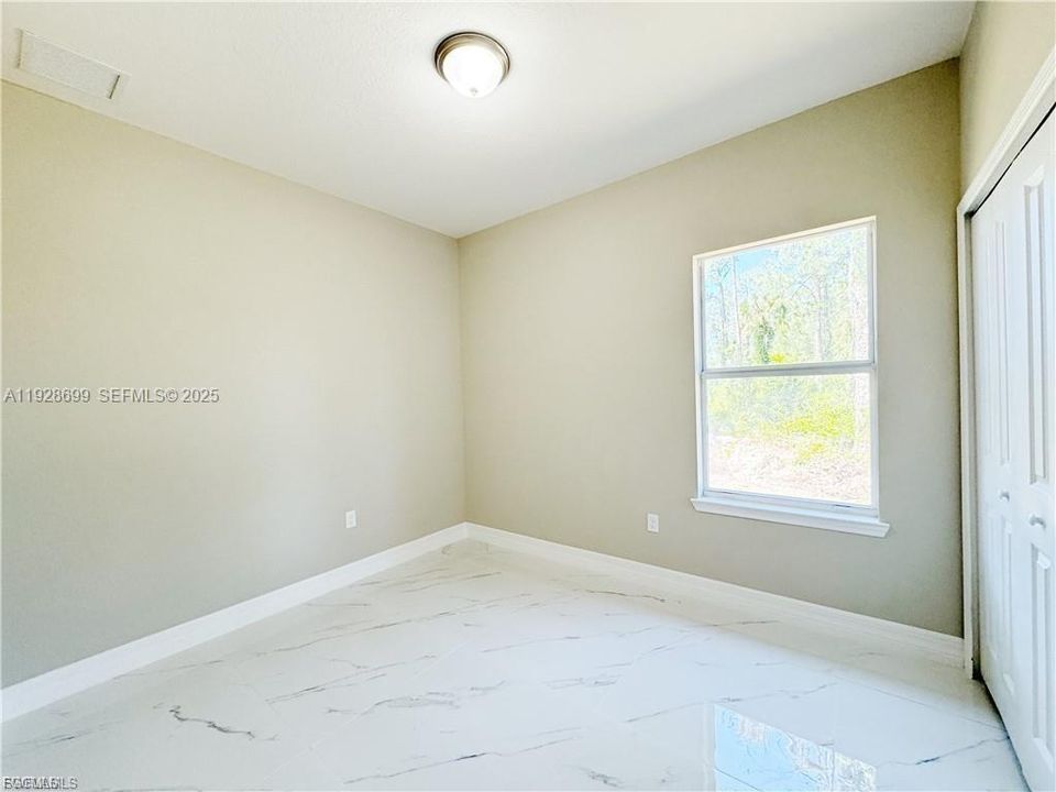 En Renta: $2,200 (4 camas, 2 baños, 1700 Pies cuadrados)