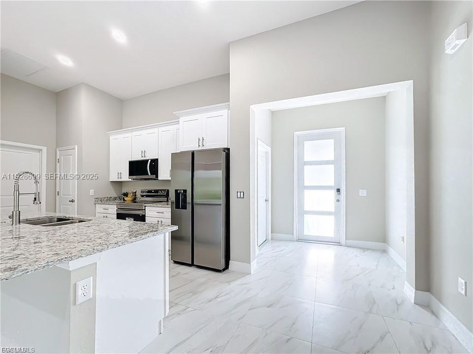 En Renta: $2,200 (4 camas, 2 baños, 1700 Pies cuadrados)