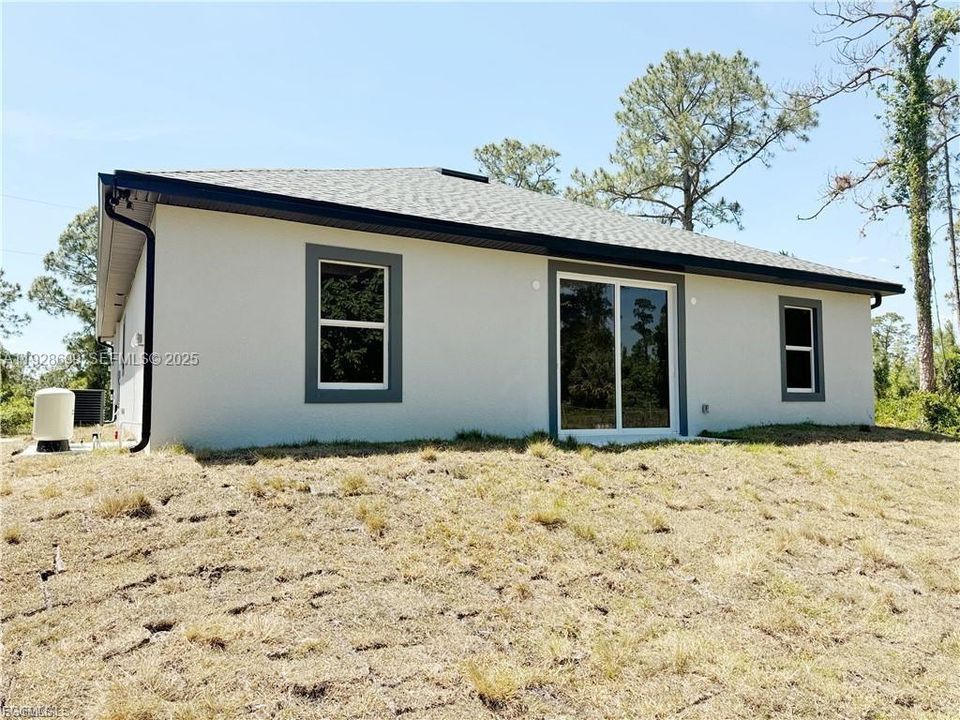 En Renta: $2,200 (4 camas, 2 baños, 1700 Pies cuadrados)