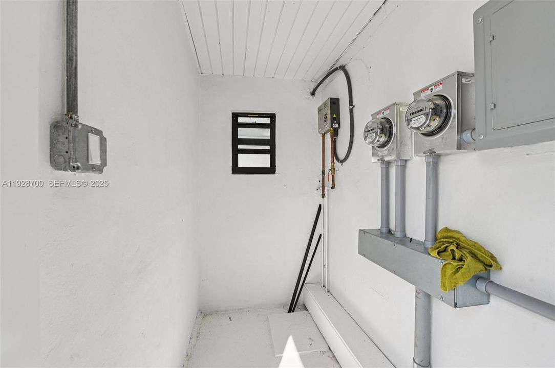 В аренду: $3,700 (3 спален, 2 ванн, 1765 Квадратных фут)