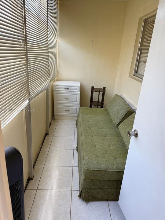 В аренду: $1,900 (1 спален, 1 ванн, 800 Квадратных фут)