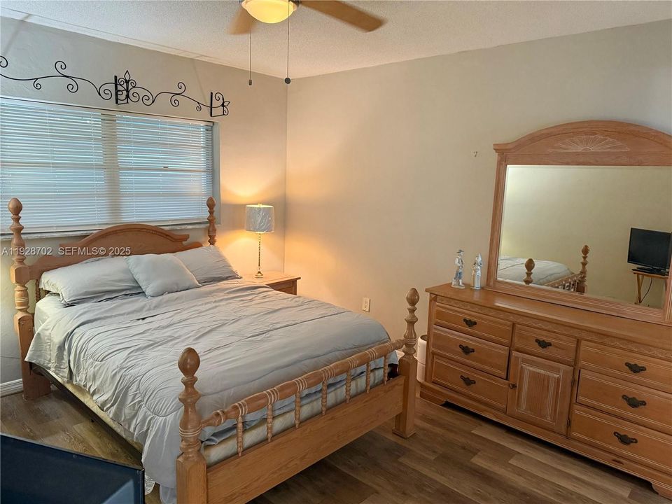 В аренду: $1,900 (1 спален, 1 ванн, 800 Квадратных фут)