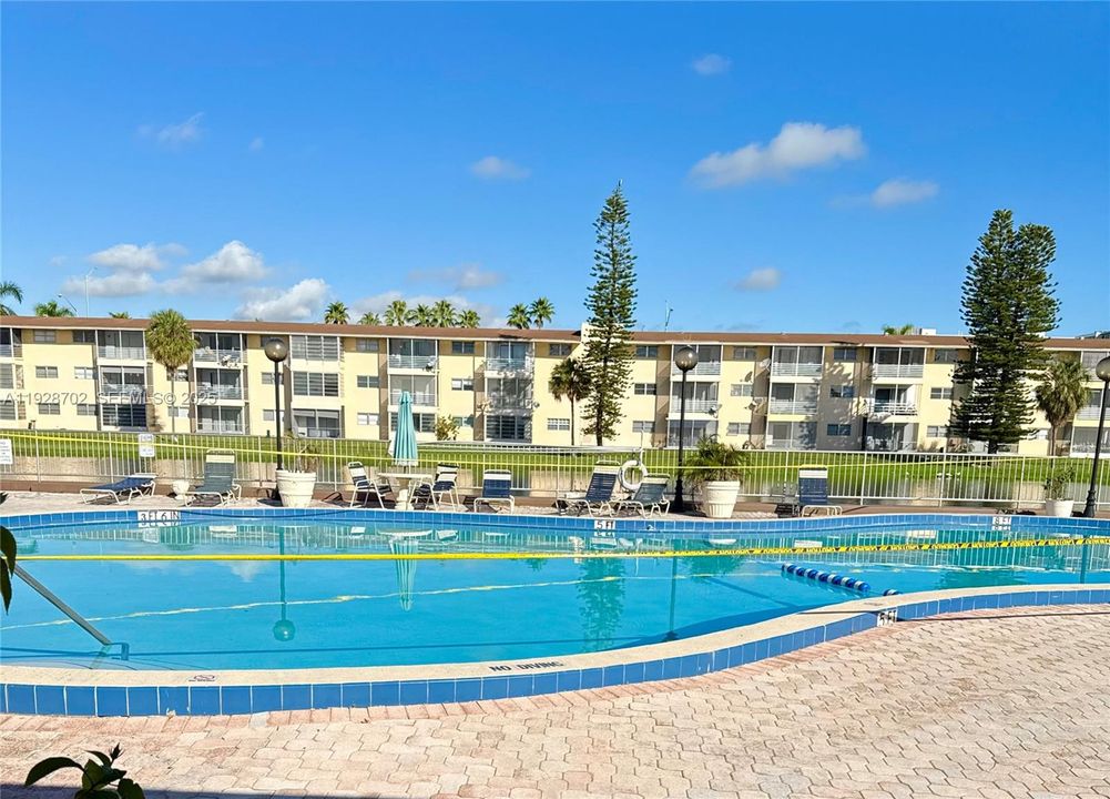 В аренду: $1,900 (1 спален, 1 ванн, 800 Квадратных фут)