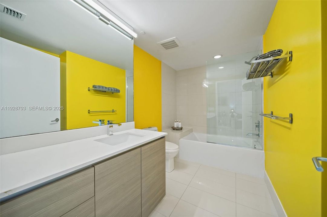 For Rent: $4,600 (2 beds, 2 baths, 1104 Square Feet)