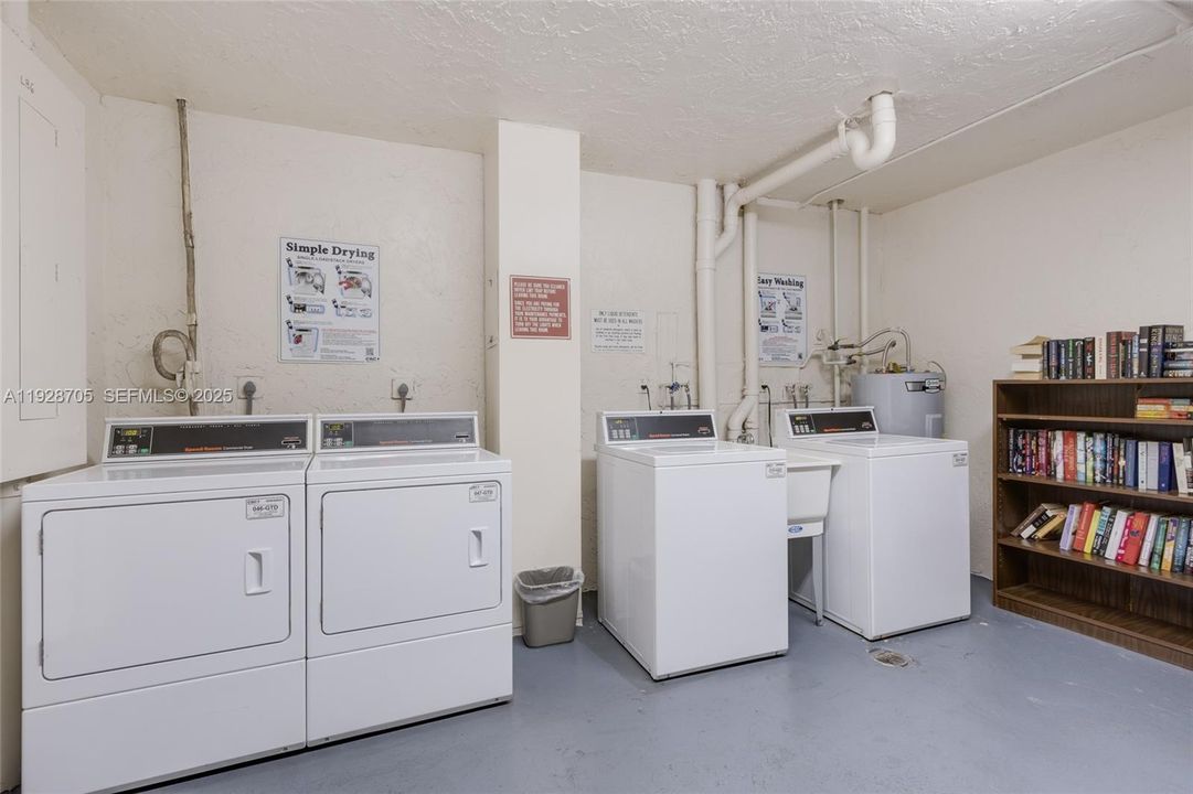 For Rent: $2,450 (2 beds, 2 baths, 1100 Square Feet)