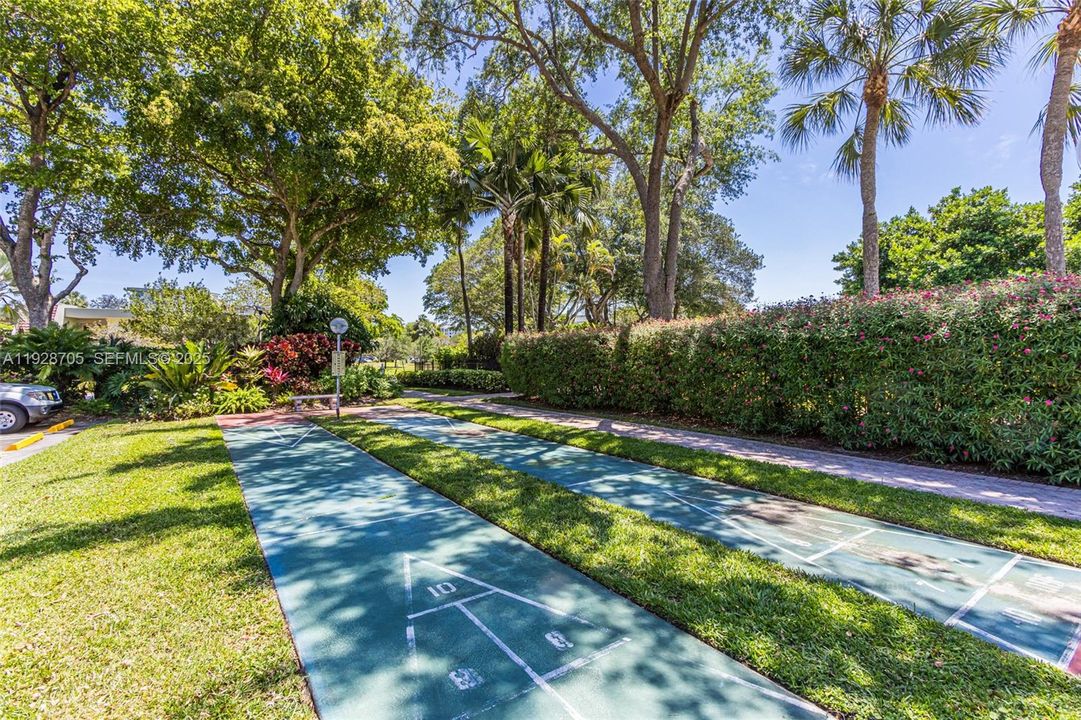 For Rent: $2,450 (2 beds, 2 baths, 1100 Square Feet)