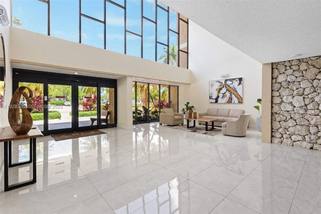 For Rent: $2,500 (2 beds, 2 baths, 1235 Square Feet)