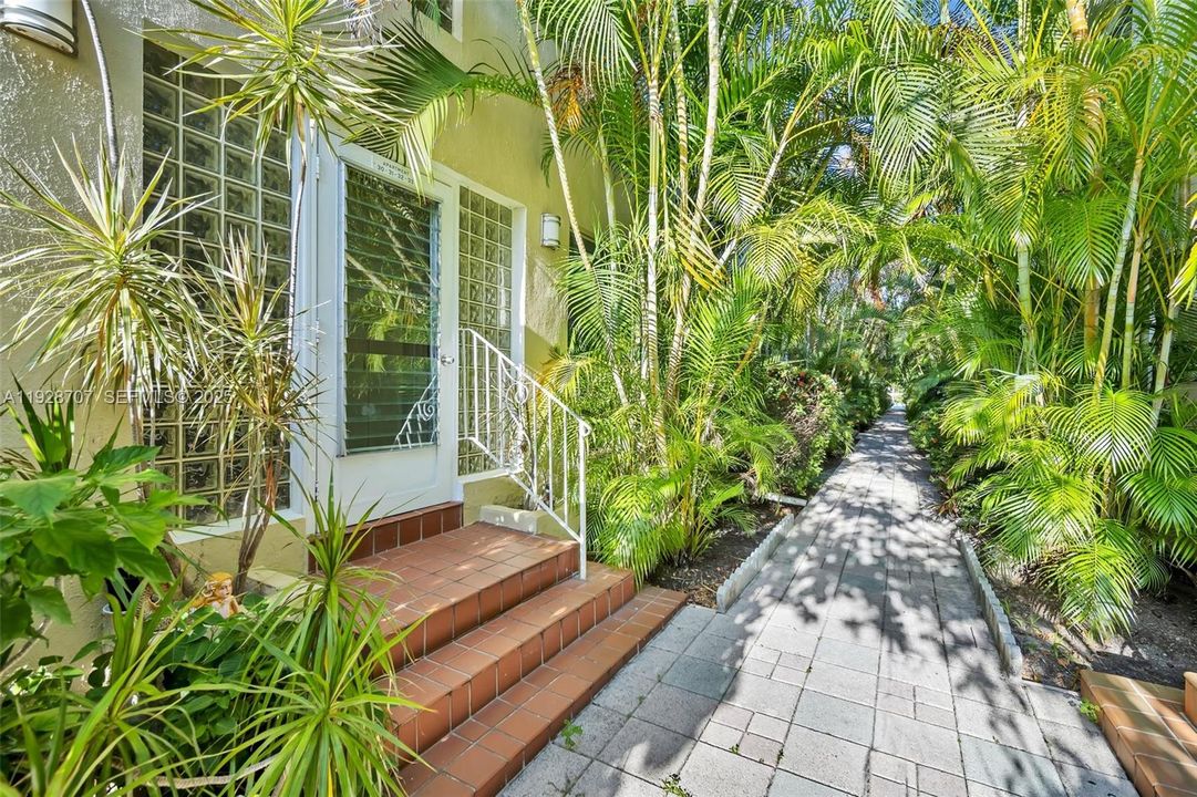 На продажу: $159,000 (1 спален, 1 ванн, 500 Квадратных фут)