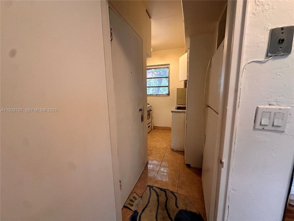 На продажу: $159,000 (1 спален, 1 ванн, 500 Квадратных фут)