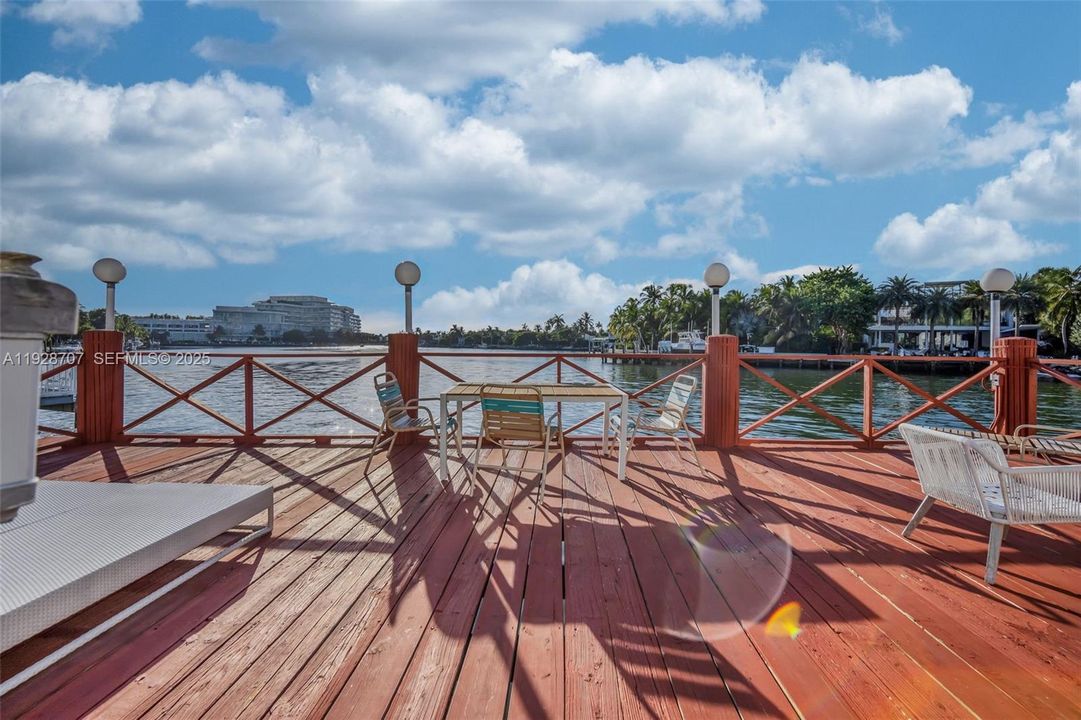 На продажу: $159,000 (1 спален, 1 ванн, 500 Квадратных фут)