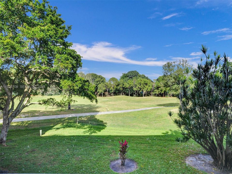 For Rent: $2,400 (2 beds, 2 baths, 1150 Square Feet)