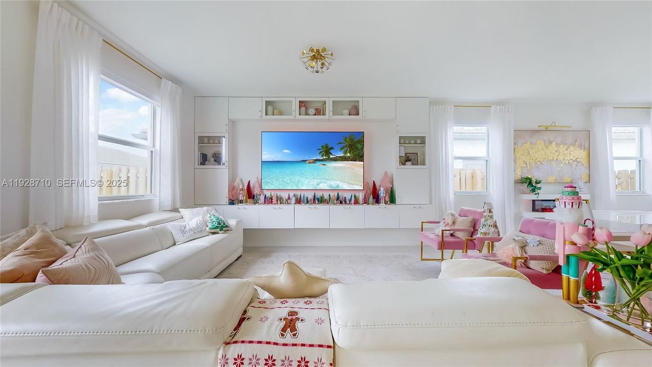 En Venta: $649,000 (4 camas, 2 baños, 2205 Pies cuadrados)