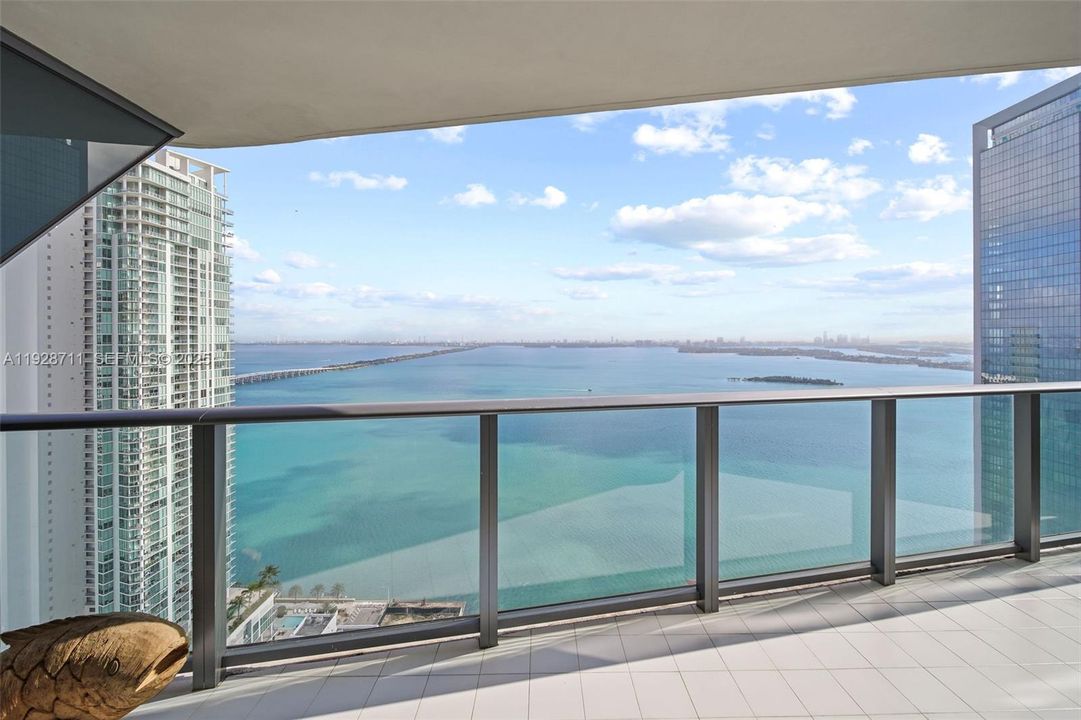 En Venta: $820,000 (2 camas, 2 baños, 1104 Pies cuadrados)