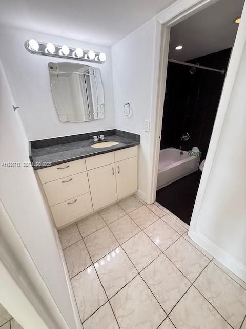 В аренду: $1,690 (1 спален, 1 ванн, 741 Квадратных фут)