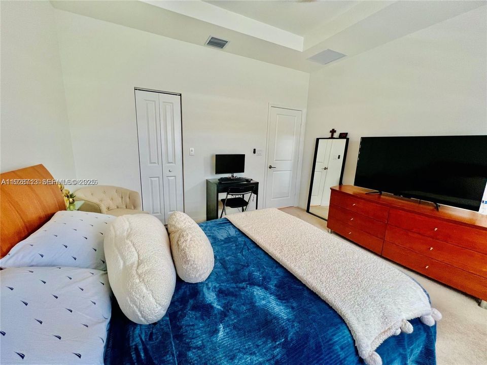 В аренду: $3,200 (3 спален, 2 ванн, 1514 Квадратных фут)