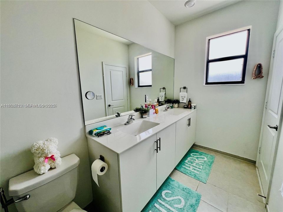 В аренду: $3,200 (3 спален, 2 ванн, 1514 Квадратных фут)