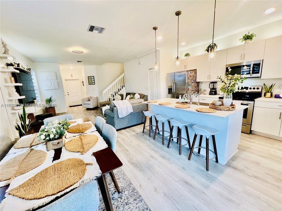 В аренду: $3,200 (3 спален, 2 ванн, 1514 Квадратных фут)