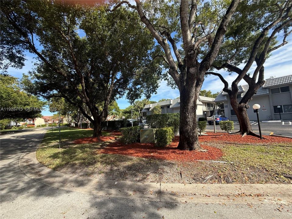 В аренду: $1,890 (2 спален, 2 ванн, 820 Квадратных фут)