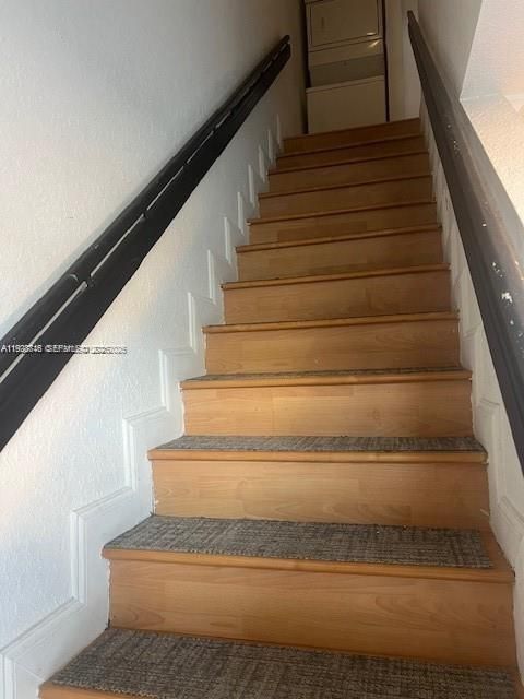 В аренду: $2,000 (2 спален, 1 ванн, 868 Квадратных фут)