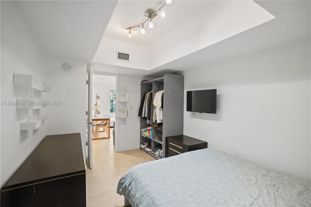 En Venta: $330,000 (2 camas, 1 baños, 585 Pies cuadrados)