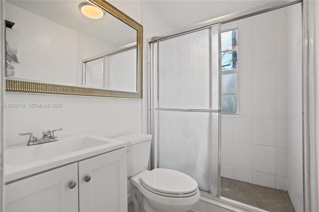 En Venta: $330,000 (2 camas, 1 baños, 585 Pies cuadrados)