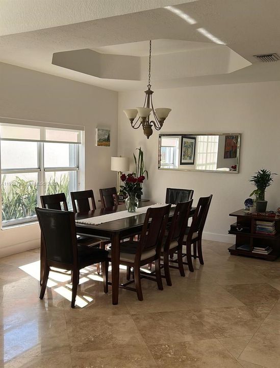 На продажу: $1,120,000 (5 спален, 3 ванн, 2569 Квадратных фут)