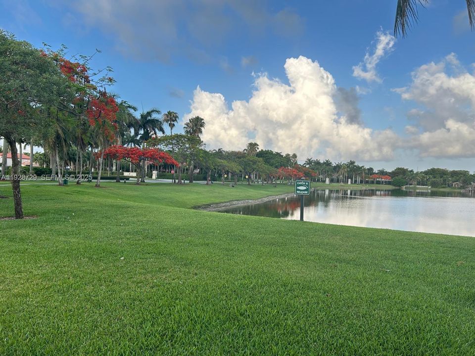 На продажу: $1,120,000 (5 спален, 3 ванн, 2569 Квадратных фут)