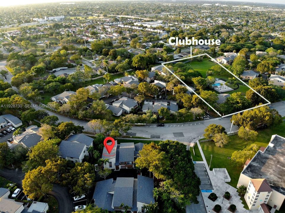 Под контрактом: $370,000 (2 спален, 1 ванн, 1100 Квадратных фут)