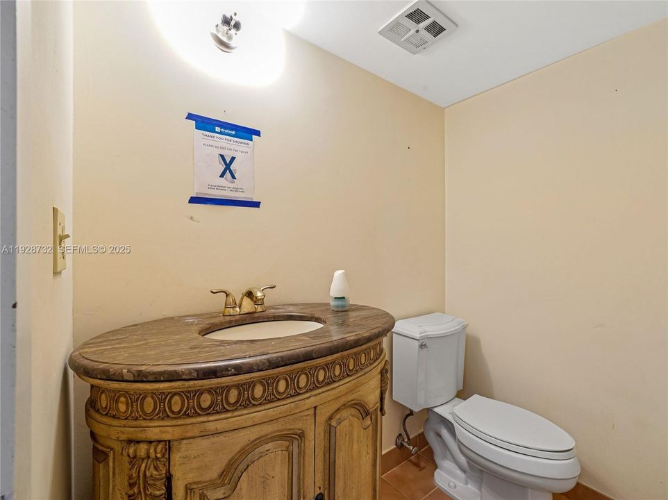 For Sale: $189,900 (1 beds, 1 baths, 1162 Square Feet)