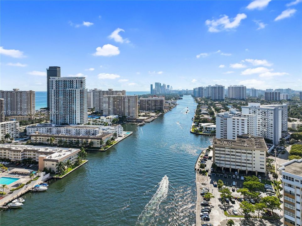 For Sale: $189,900 (1 beds, 1 baths, 1162 Square Feet)