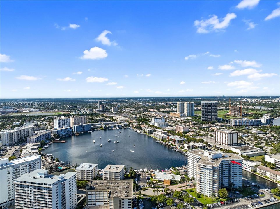 For Sale: $189,900 (1 beds, 1 baths, 1162 Square Feet)