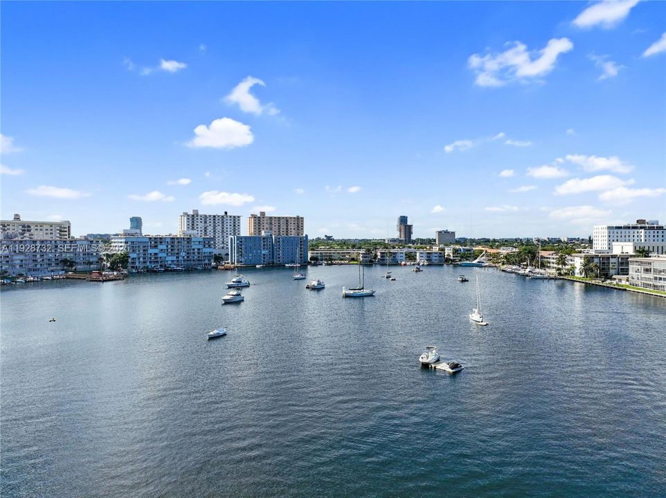 For Sale: $189,900 (1 beds, 1 baths, 1162 Square Feet)