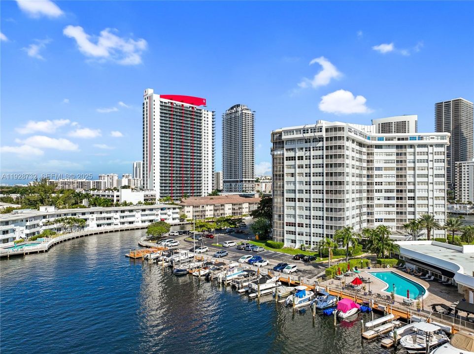 For Sale: $189,900 (1 beds, 1 baths, 1162 Square Feet)