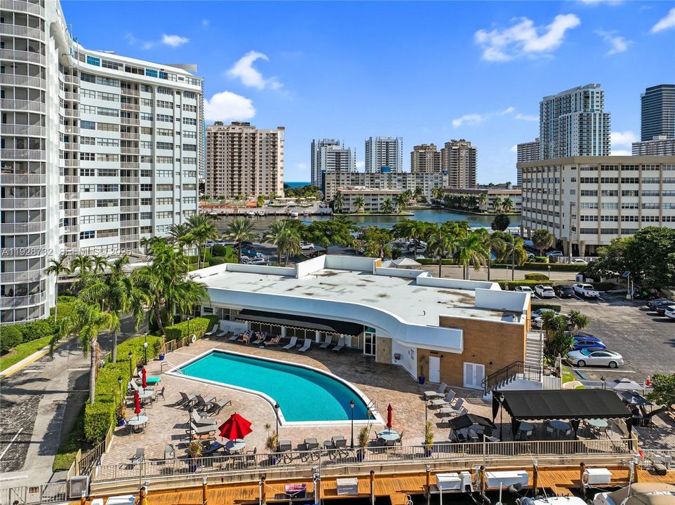 For Sale: $189,900 (1 beds, 1 baths, 1162 Square Feet)