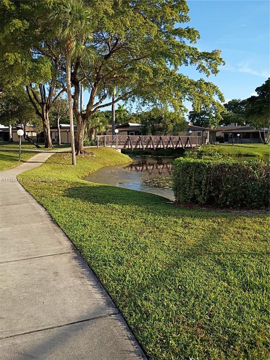 For Sale: $119,000 (1 beds, 1 baths, 710 Square Feet)