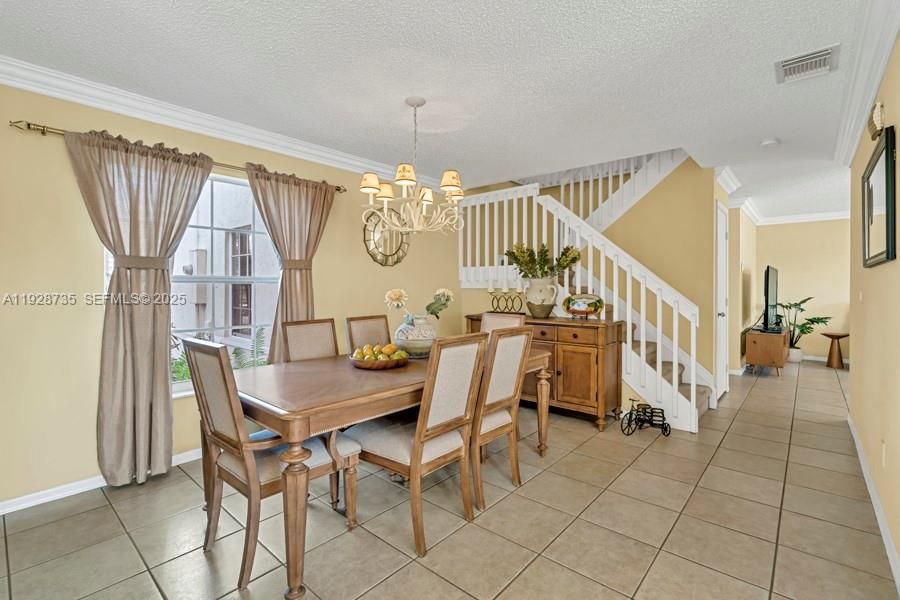 For Sale: $710,000 (3 beds, 2 baths, 2216 Square Feet)