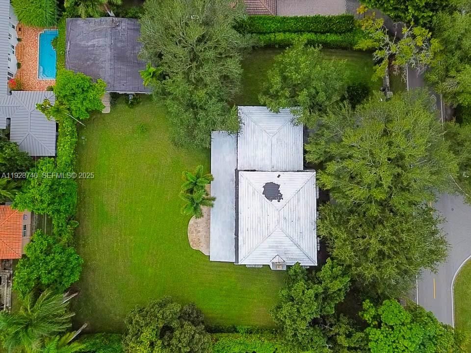 出租: $13,900 (8 贝兹, 5 浴室, 4572 平方英尺)