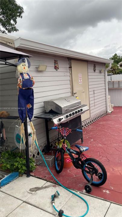 For Sale: $540,000 (2 beds, 2 baths, 1058 Square Feet)