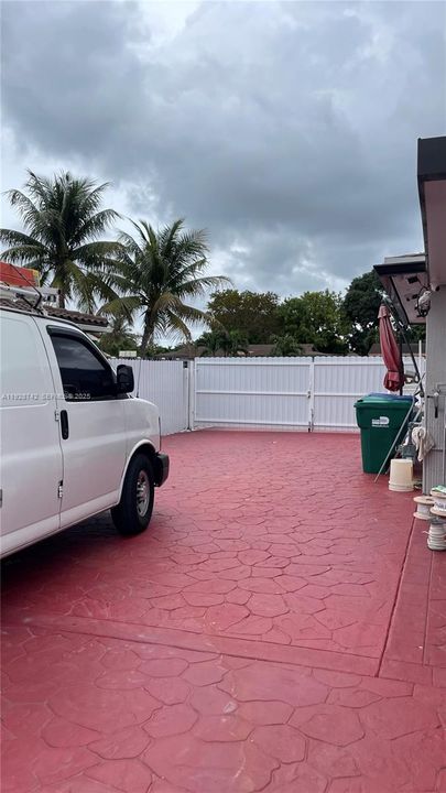 For Sale: $540,000 (2 beds, 2 baths, 1058 Square Feet)