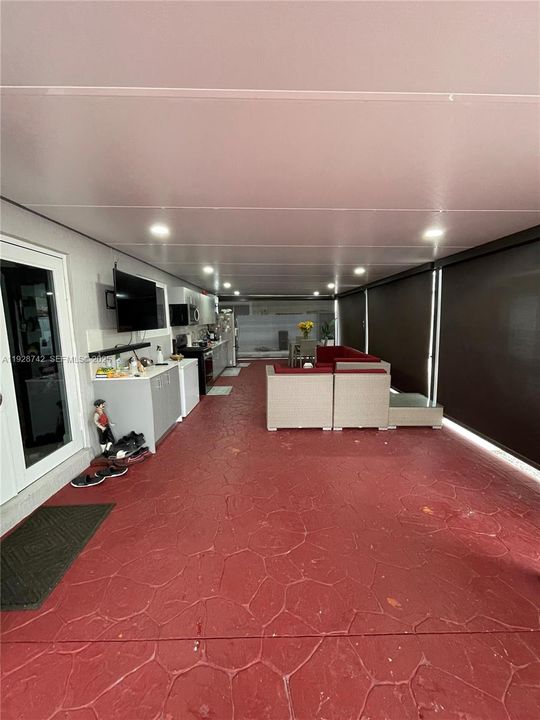 For Sale: $540,000 (2 beds, 2 baths, 1058 Square Feet)